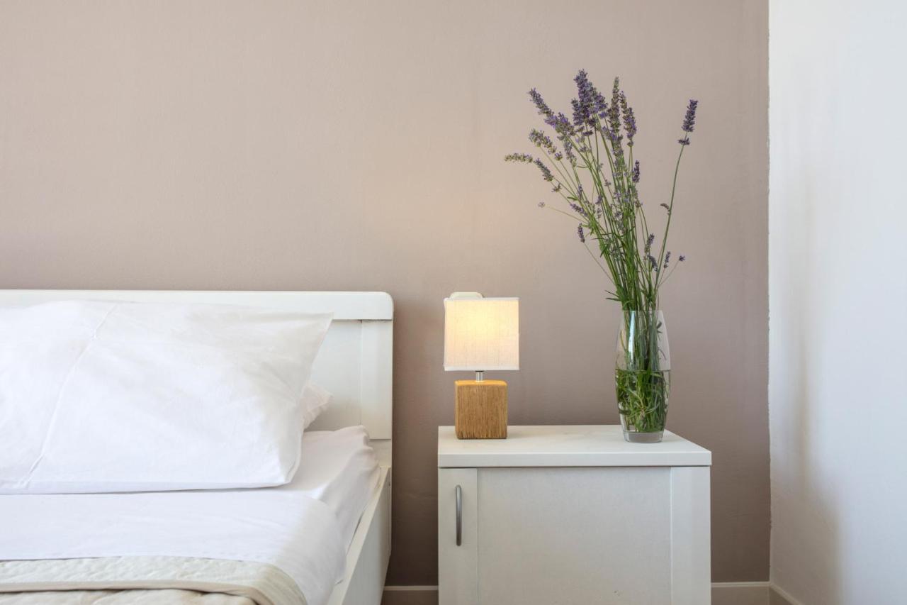 Olife Guesthouse Milna  Eksteriør bilde