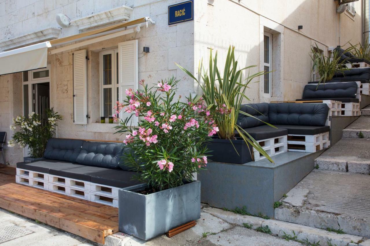 Olife Guesthouse Milna  Eksteriør bilde
