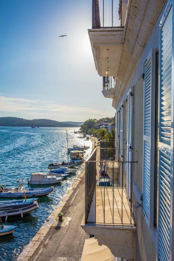 Olife Guesthouse Milna  Eksteriør bilde